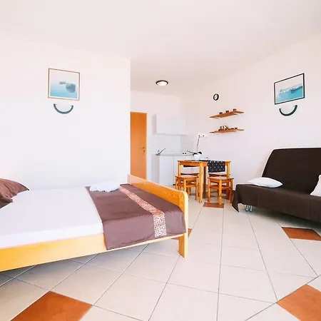 Brigitta 3407 Daire Duće